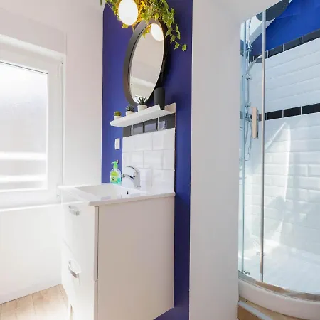Ideal Apartment In Charleville M Zi Res With Shared Terrace 아파트 *