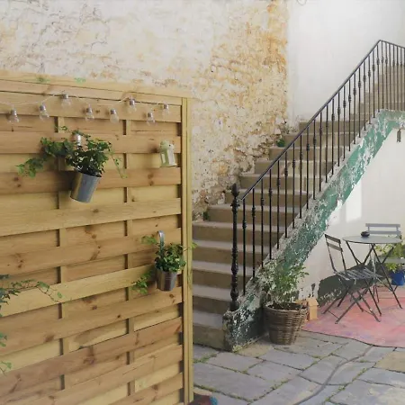 Ideal Apartment In Charleville M Zi Res With Shared Terrace 아파트 Charleville-Mézières